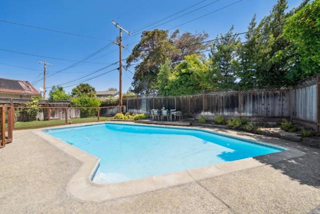 985 Capitola Way, Santa Clara CA: https://media.crmls.org/mediaz/ceee5e7b-be0c-4672-8f8b-3438f9e768d0.jpg