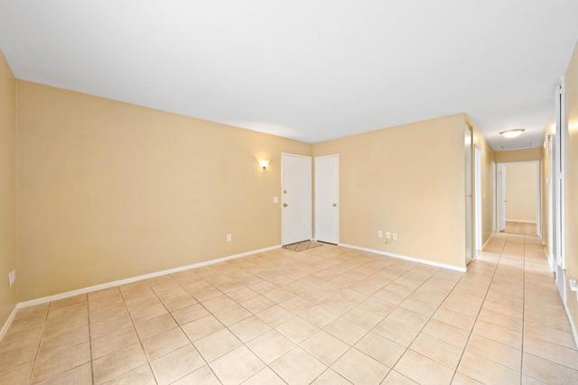 3442 Thunder Drive, Oceanside CA: https://media.crmls.org/mediaz/ceee80e7-6207-4d01-a9a4-099bf122dfc9.jpg