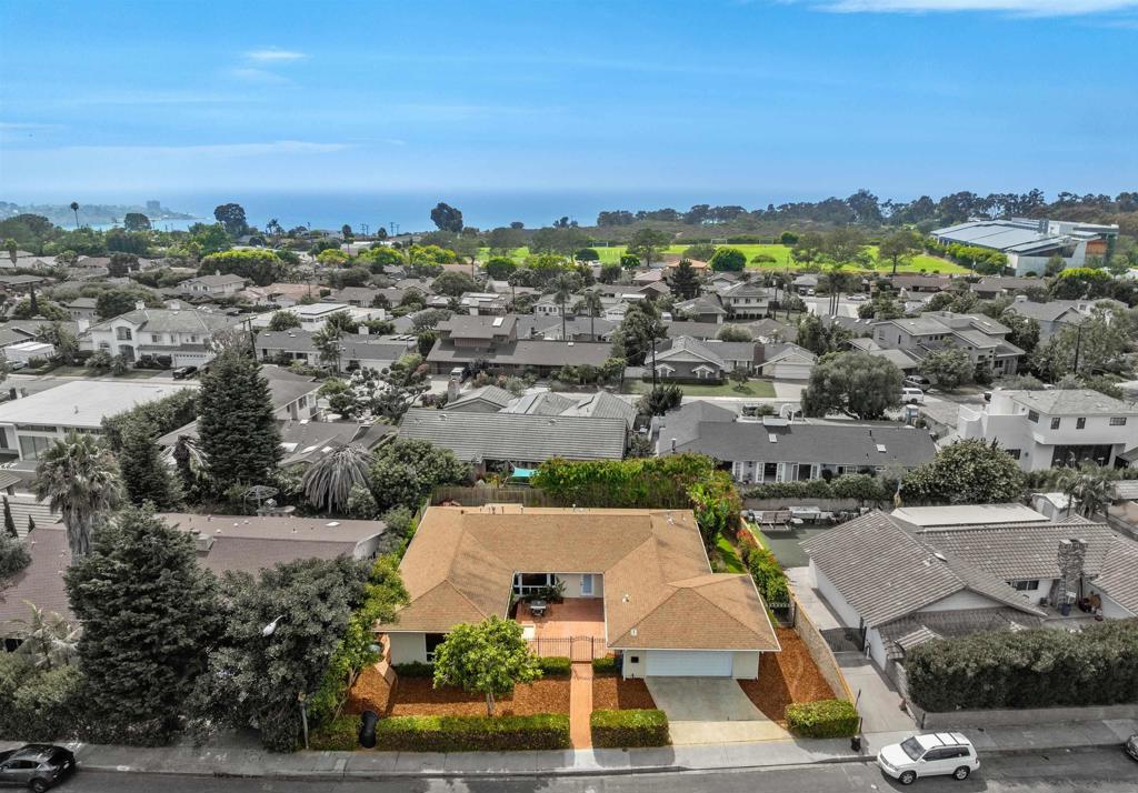8874 La Jolla Scenic Dr N