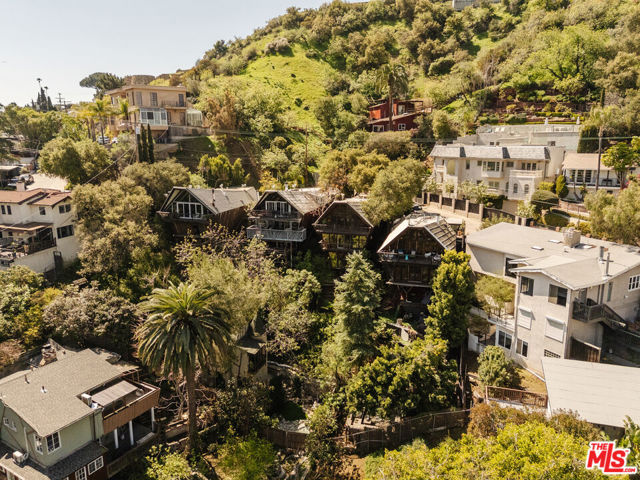 6894 Pacific View Drive, Los Angeles CA: https://media.crmls.org/mediaz/ceefc762-7942-4c02-8800-c39582519831.jpg
