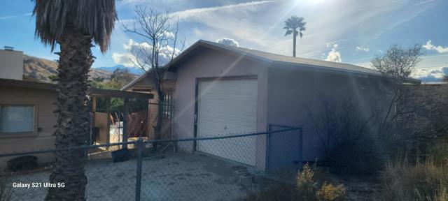 11022 West Drive, Morongo Valley CA: https://media.crmls.org/mediaz/ceefff1c-efc2-45ac-a547-ccb8d9680ea7.jpg