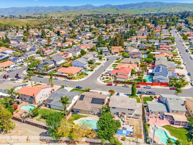 184 Park Sharon Drive, San Jose CA: https://media.crmls.org/mediaz/cef0b5cc-edd7-4d11-9fec-8f8c22f92277.jpg