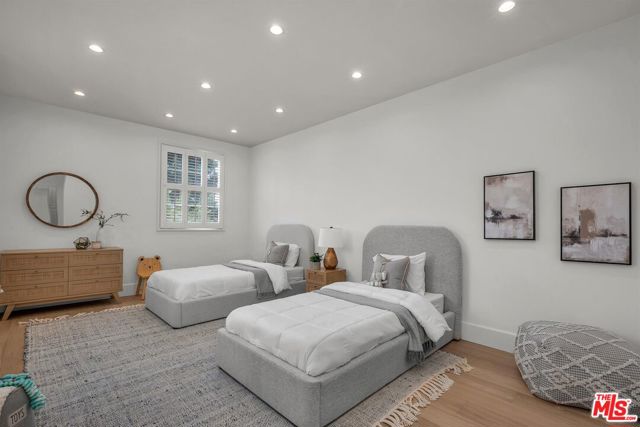 Drew Fenton | 2205 Canyonback Road Los Angeles CA | MLS: 7423951