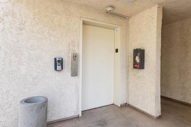 4545 Arizona St, San Diego CA: https://media.crmls.org/mediaz/cef33883-f952-453e-a51c-bd784befaf86.jpg