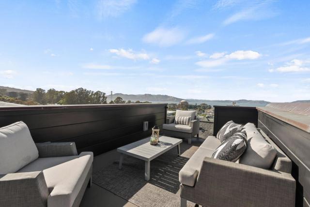 2853 Broderick Street, San Francisco CA: https://media.crmls.org/mediaz/cef37f32-ad7e-43fa-af89-6841535f0fc3.jpg