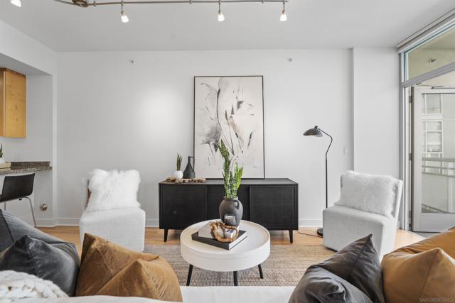 3812 Park Blvd, San Diego CA: https://media.crmls.org/mediaz/cef3f0f1-90b7-4eab-a08d-5fb5717d4b20.jpg