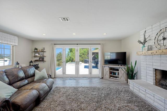 12666 Stone Canyon Road, Poway CA: https://media.crmls.org/mediaz/cef44293-a852-4254-a952-442b412fa5e4.jpg