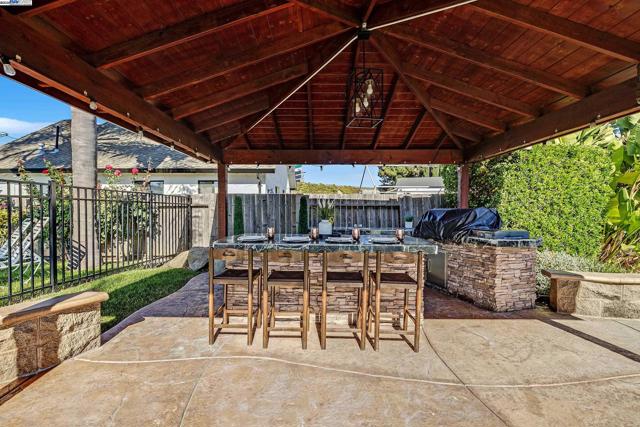 4955 Swindon Pl, Newark CA: https://media.crmls.org/mediaz/cef445ce-29b6-432a-ad52-488bc09f2387.jpg