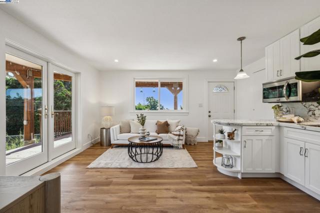 Image 37 of 60 For 25321 Morse Ct