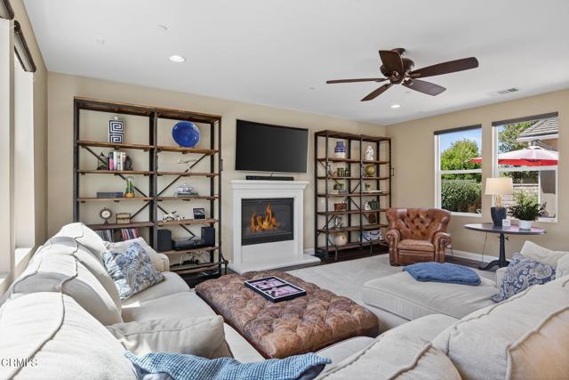 474 Park Cottage Place, Camarillo CA: https://media.crmls.org/mediaz/cef542a2-0871-4028-a736-90f05fd31c65.jpg