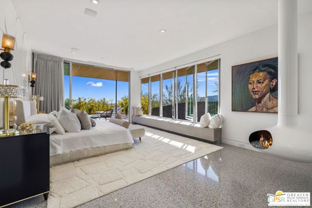 2381 Vista Palizada Drive, Palm Springs CA: https://media.crmls.org/mediaz/cef5bb89-9915-46aa-a0f1-02d05110778d.jpg