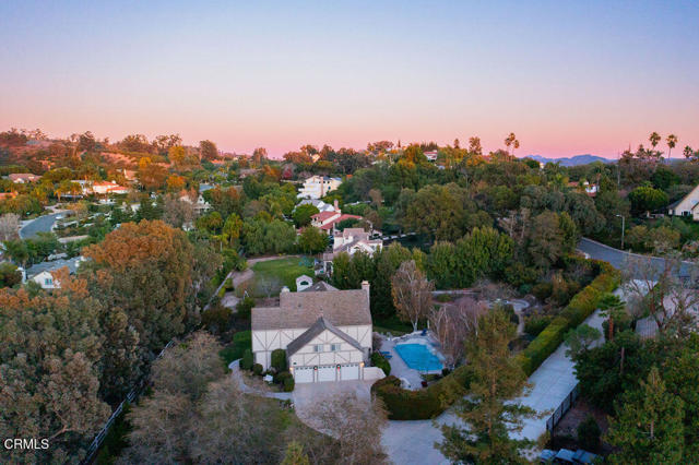 5751 Terra Bella Court, Camarillo CA: https://media.crmls.org/mediaz/cef5cf22-dd81-4e1a-81c3-a9314e434171.jpg