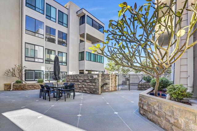 7550 Eads Ave, La Jolla, California 92037, 2 Bedrooms Bedrooms, ,2 BathroomsBathrooms,Condominium,For Sale,Eads Ave,250001170SD