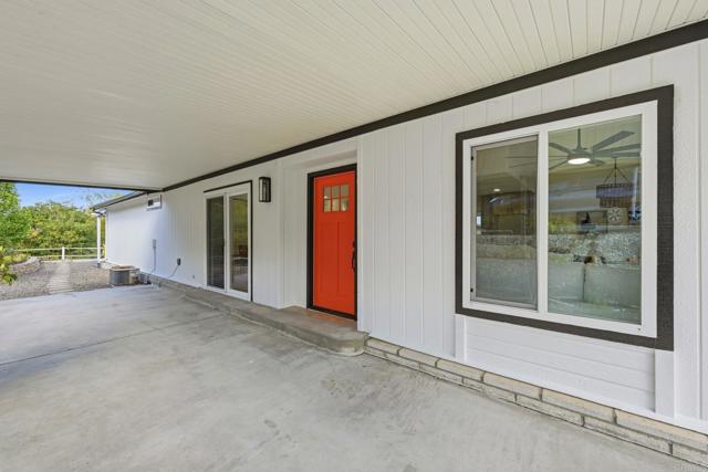 Detail Gallery Image 5 of 37 For 2298 Lindsay Dr, Carlsbad,  CA 92008 - 2 Beds | 2 Baths