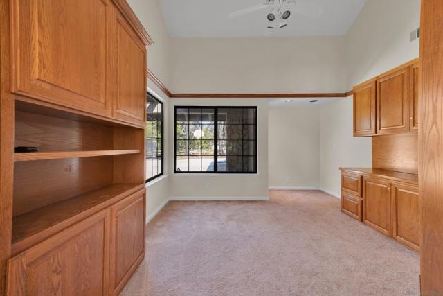 15235 Crestview Ct, Poway CA: https://media.crmls.org/mediaz/cef7a9ad-717b-492d-9d60-c20f74cb6616.jpg