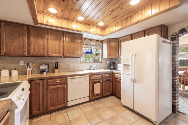39935 Trail Of The Whispering Pines, Big Bear, CA 92315