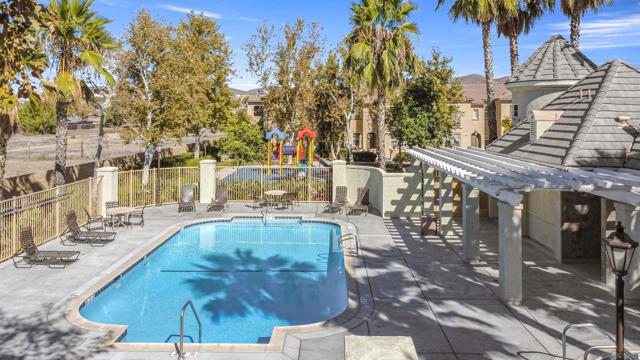 1800 E Lakeshore 1212, Lake Elsinore CA: https://media.crmls.org/mediaz/cef8578a-2d1f-4563-85fc-bac82068339c.jpg