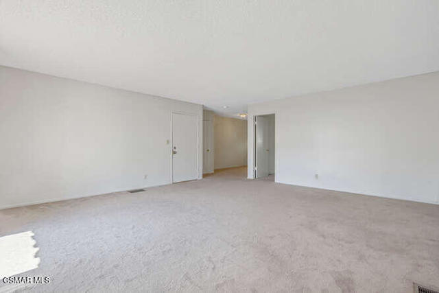 2621 Harbor Boulevard, Ventura CA: https://media.crmls.org/mediaz/cef88e68-ed2f-49f9-8c70-89924628389c.jpg