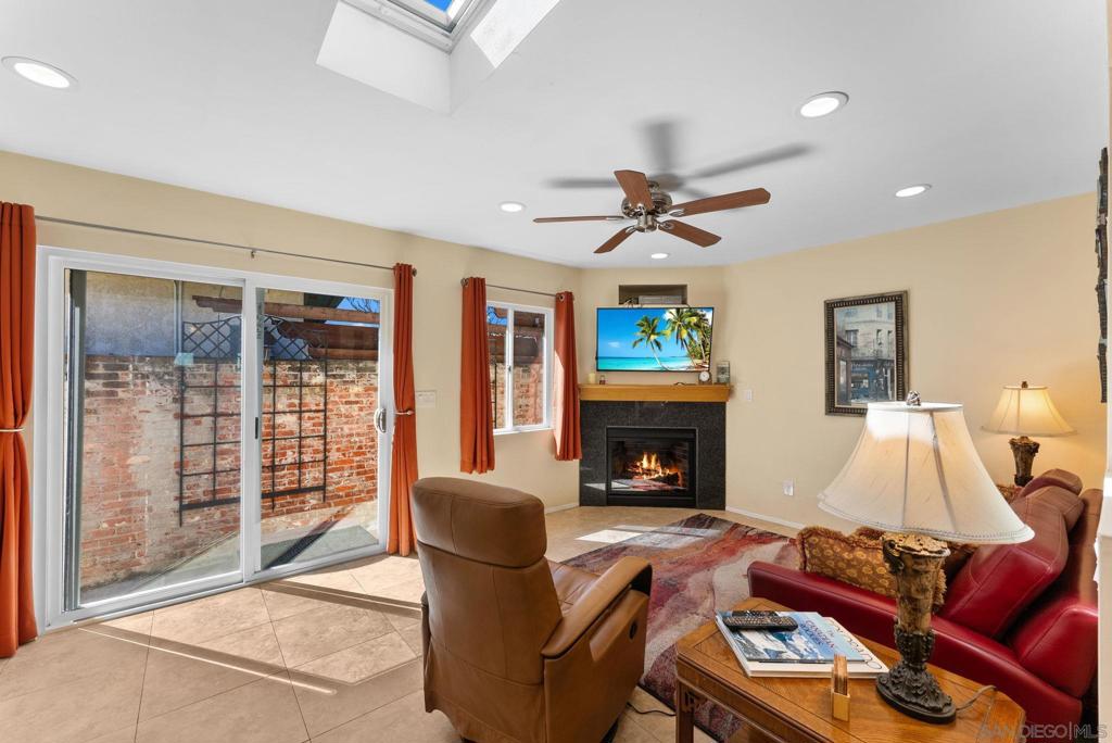 5025 Dick St - photo 10