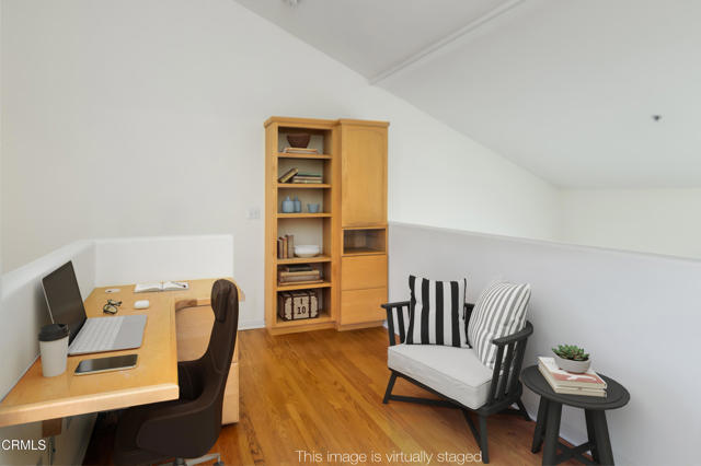 286 N Madison Avenue, Pasadena CA: https://media.crmls.org/mediaz/cefaceda-c378-4dbb-8249-9ee1029498f8.jpg