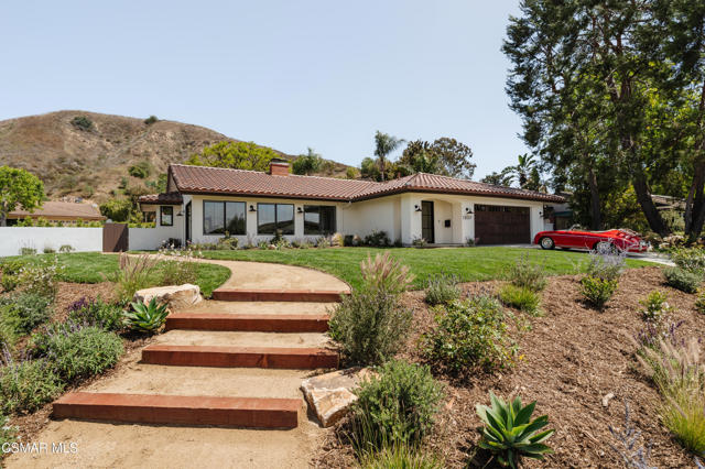 1207 Westridge Drive, Ventura CA: https://media.crmls.org/mediaz/cefb6234-dd14-41b0-b2ce-55172d4fa59c.jpg
