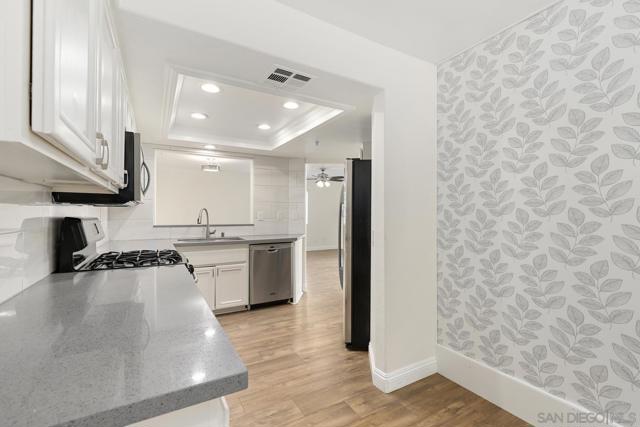 Image 8 of 26 For 190 Bautista Ct  89