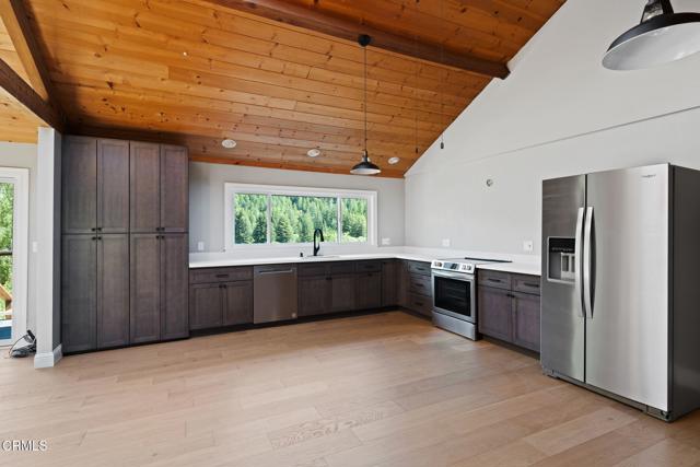 7950 Flynn Creek Road, Comptche CA: https://media.crmls.org/mediaz/cefbb5c3-f65a-4274-8996-81b2fdc34dfc.jpg