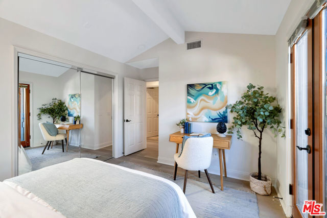 6412 Lunita Road, Malibu CA: https://media.crmls.org/mediaz/cefbdd80-ceef-4725-9a69-9f9ba482dac7.jpg