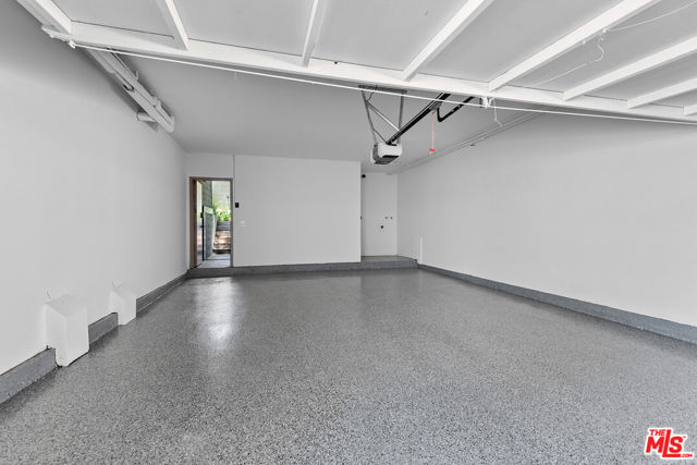 3516 Via Dolce, Marina del Rey CA: https://media.crmls.org/mediaz/cefcc309-a50d-430d-b242-a62fece9af2c.jpg