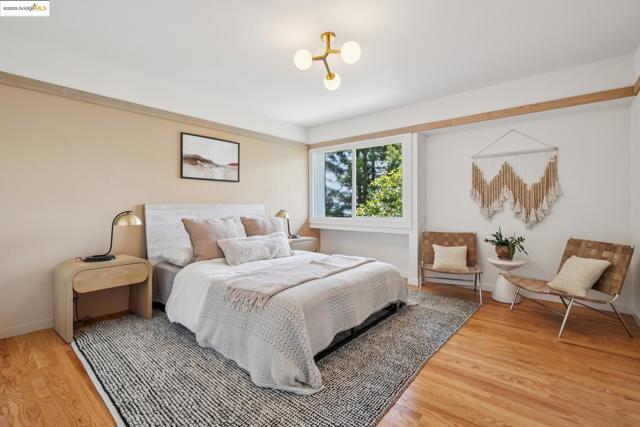 120 Hill Rd, Berkeley CA: https://media.crmls.org/mediaz/cefdd774-972a-478a-ade5-198a401b11e4.jpg