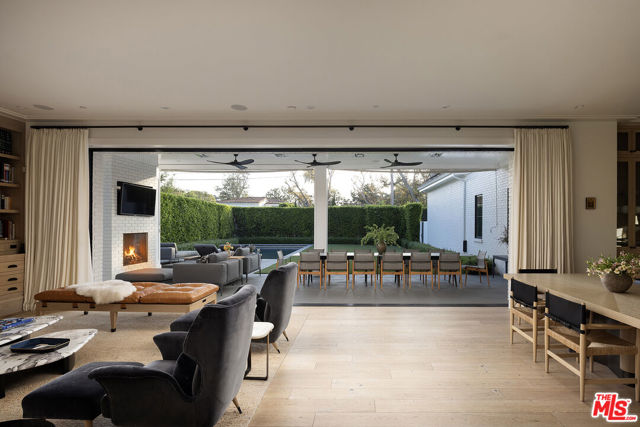 1628 Georgina Avenue, Santa Monica CA: https://media.crmls.org/mediaz/cefdf894-e452-4f71-8cb6-536091d27d0d.jpg