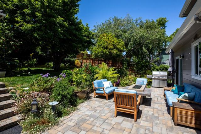 3740 Hacienda Street, San Mateo CA: https://media.crmls.org/mediaz/cefed8f5-13aa-47ff-8c9c-4d5c8c3ee539.jpg
