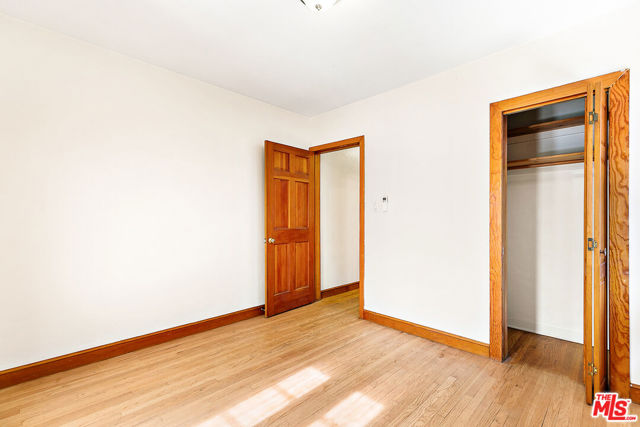 4171 Kraft Avenue, Studio City CA: https://media.crmls.org/mediaz/ceff33c2-c2e9-47fb-a236-cd03d7323b7d.jpg
