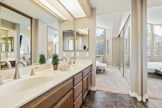 5409 Cameo Ct, Pleasanton CA: https://media.crmls.org/mediaz/ceffb819-606e-46bc-bea3-edf5a90de979.jpg