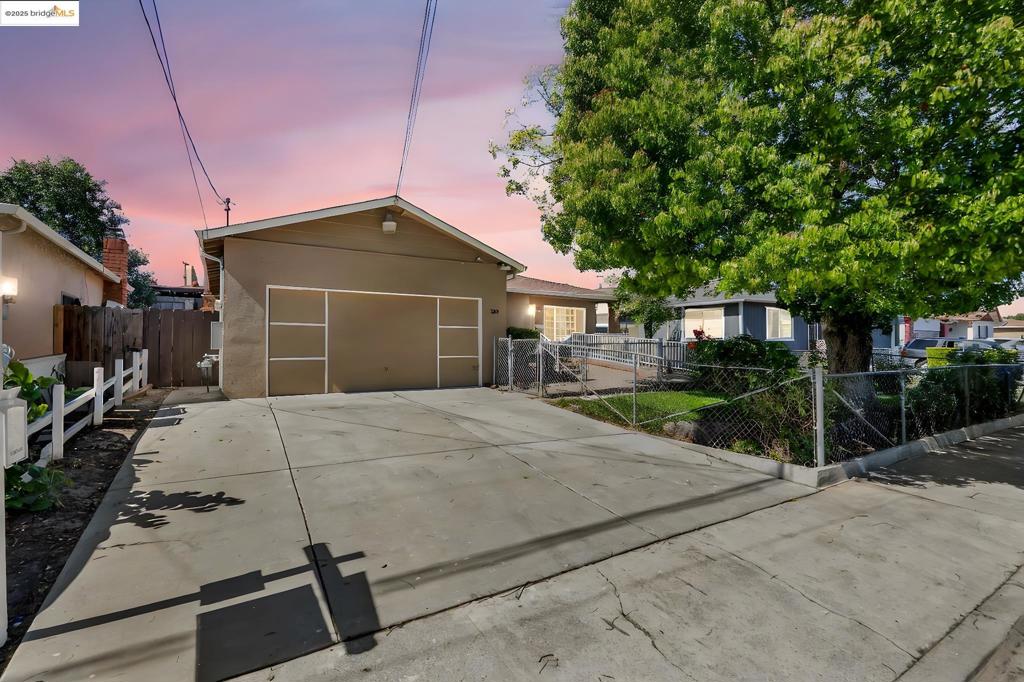 249 Royce Way
