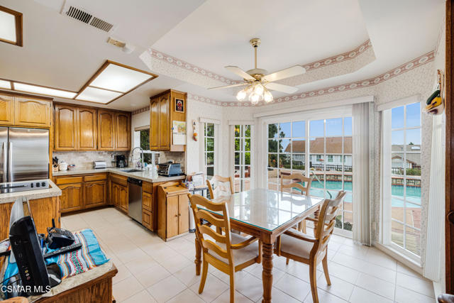 18128 Sandringham Court, Porter Ranch CA: https://media.crmls.org/mediaz/cf00298a-4dcc-4ba7-b37c-5fdb7c2e76a7.jpg