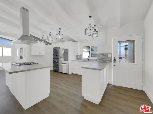 13108 Fellows Avenue photo 6
