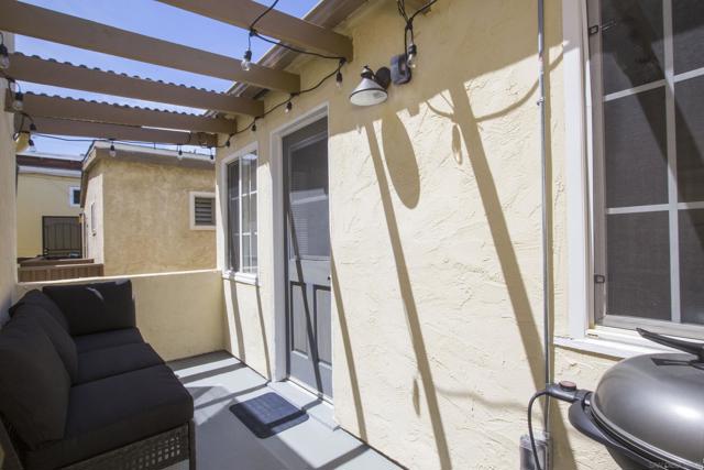 728 Jamaica Ct, San Diego CA: https://media.crmls.org/mediaz/cf00e318-4255-460c-a565-27b20aec0e44.jpg
