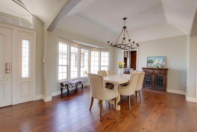 160 Tevis Trail, Hollister CA: https://media.crmls.org/mediaz/cf00ff9e-86b7-40ef-8a20-c8c714ea9fc4.jpg