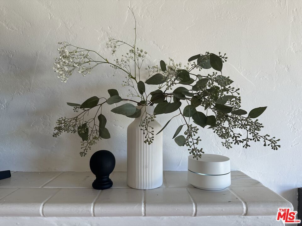 https://media.crmls.org/mediaz/cf036362-4f6c-4111-86fd-9e7c3092747f.jpg?preset=X-Large