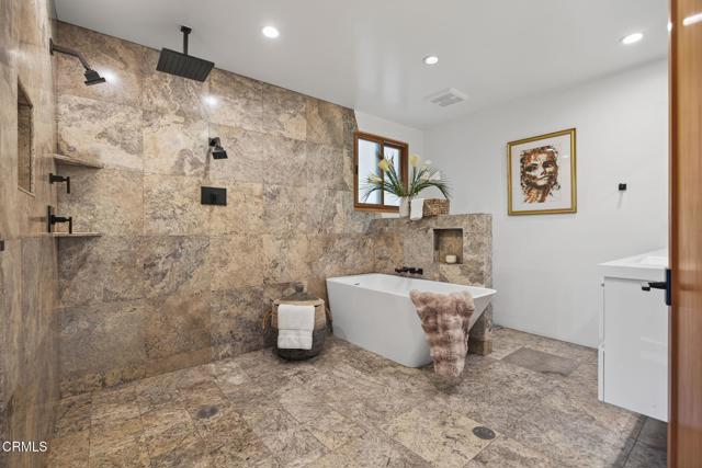 1195 Rancho Court, Ojai CA: https://media.crmls.org/mediaz/cf038cf2-0396-43a3-9c70-1f9804ca7447.jpg