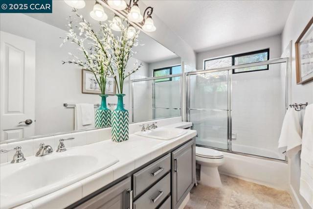 97 Woodranch Cir, Danville CA: https://media.crmls.org/mediaz/cf04795f-140b-4de0-90e3-0c6953367b13.jpg