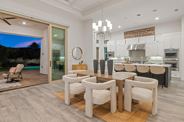 81350 Merv Griffin Way, La Quinta CA: https://media.crmls.org/mediaz/cf049b33-7eff-44e8-b617-e4aa3160d873.jpg