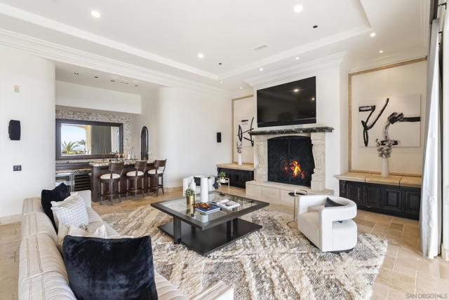 18233 Via Ambiente, Rancho Santa Fe CA: https://media.crmls.org/mediaz/cf04be3b-71ed-4e66-98b3-9ffedda3a765.jpg