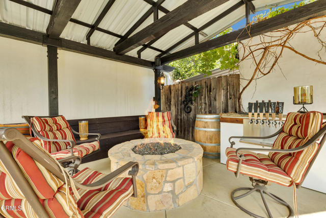 1807 Vistillas Road, Altadena CA: https://media.crmls.org/mediaz/cf04d635-85b9-4d9a-888c-ac816fddea45.jpg