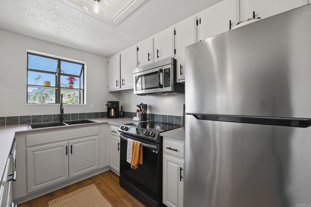 2118 Oceanside Blvd - photo 16