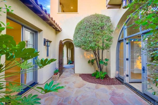 8308 Top O The Morning Way, San Diego CA: https://media.crmls.org/mediaz/cf0586e2-f2a6-4cfe-8f54-20605939c87d.jpg