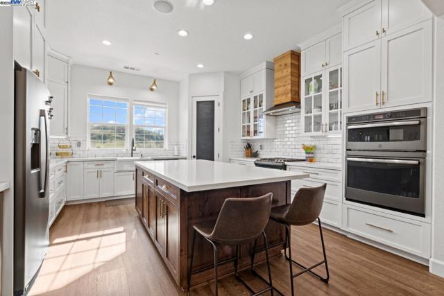 Image 13 of 47 For 1761 Springvale Rd