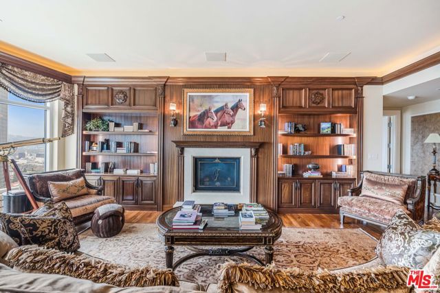 1 W Century Drive, Los Angeles CA: https://media.crmls.org/mediaz/cf0764b5-5a25-496f-8b20-a829352c7bc7.jpg