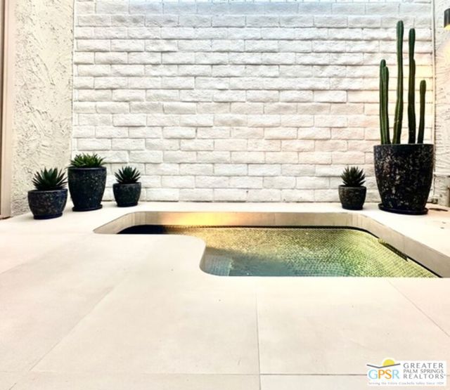 1311 N Primavera Drive, Palm Springs CA: https://media.crmls.org/mediaz/cf07b2fb-48bf-4a53-aade-a9eb63a0e1cb.jpg